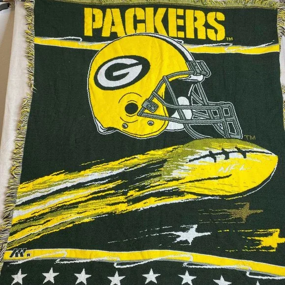 Vintage NFL Green Bay Packers FOOTBALL Woven Throw Blanket-Tapestry 52